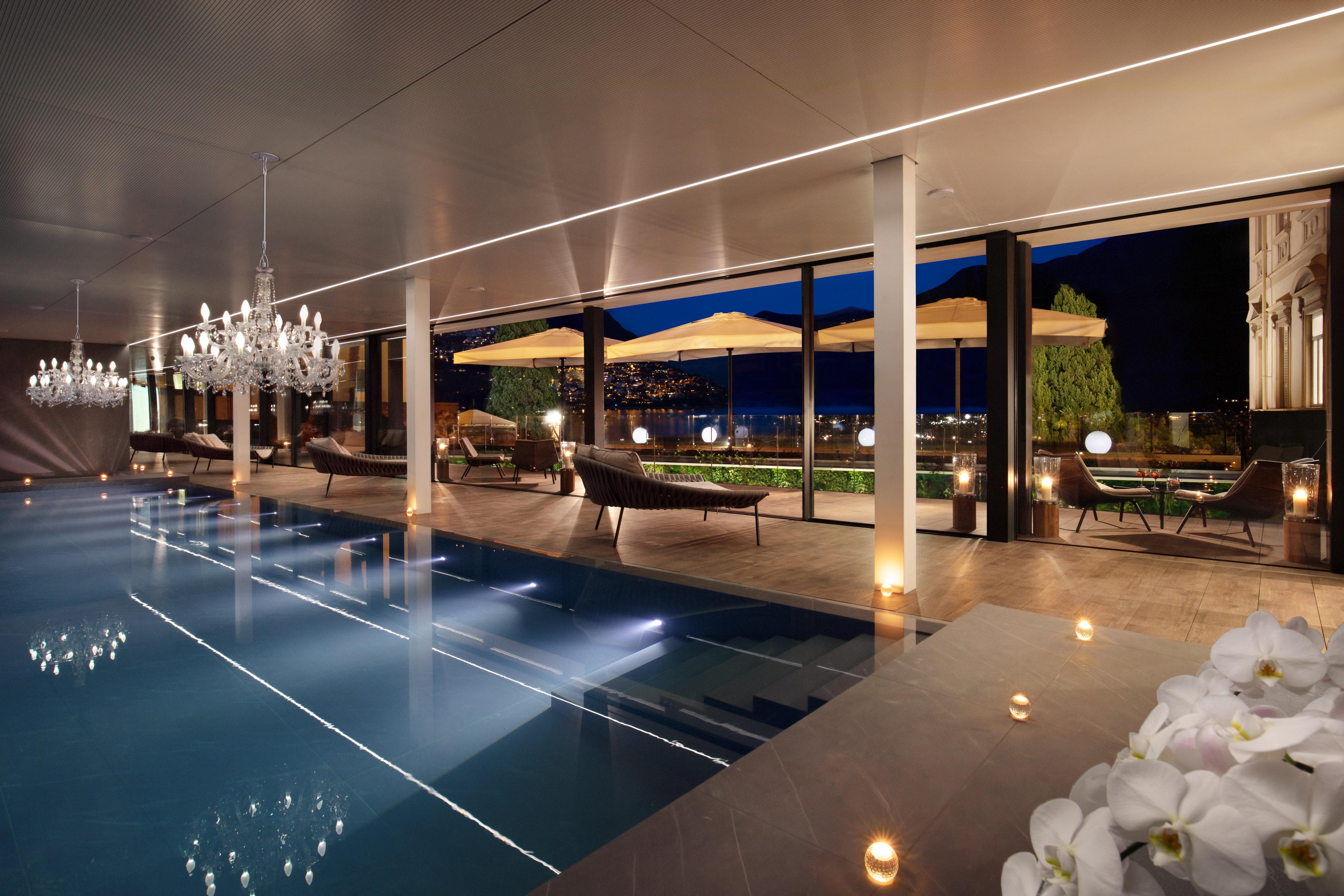Hotel Splendide Royal Lugano Exterior foto The pool at the Mandarin Oriental