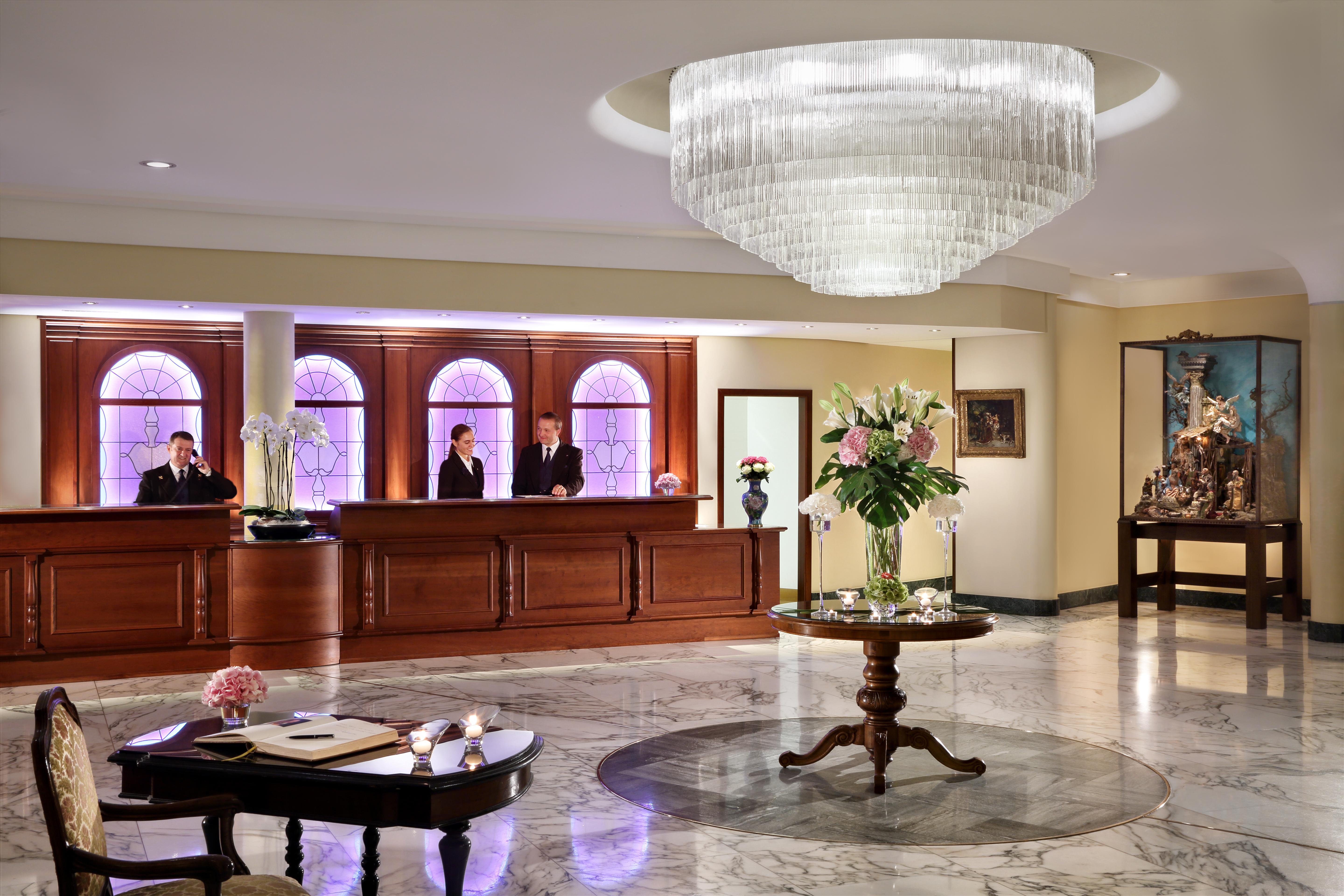 Hotel Splendide Royal Lugano Exterior foto The lobby of the hotel
