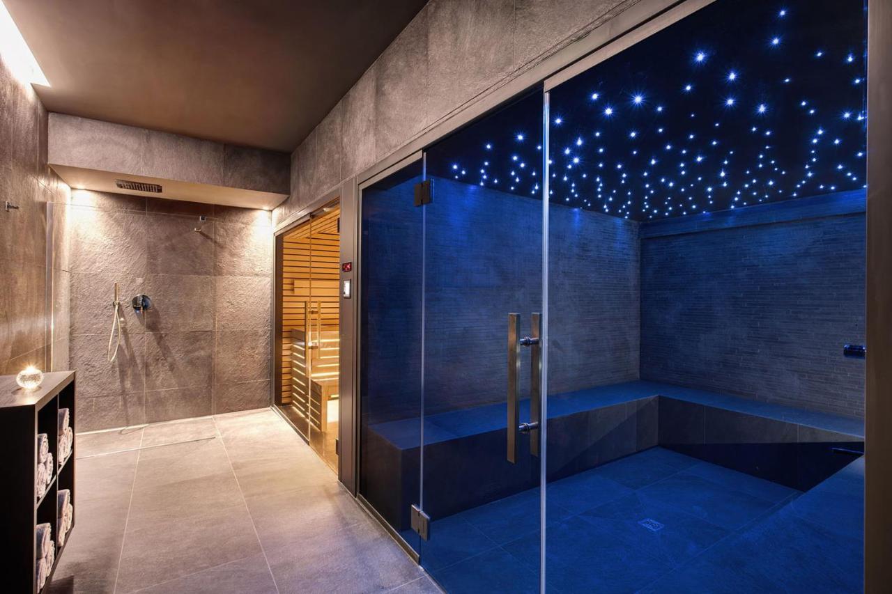 Hotel Splendide Royal Lugano Exterior foto A modern Finnish sauna